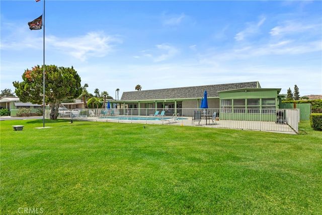 9391 California Ave 13, Riverside, CA 92503
