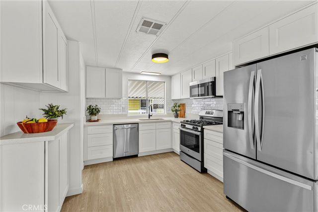 9391 California Ave 13, Riverside, CA 92503