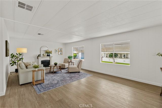 9391 California Ave 13, Riverside, CA 92503