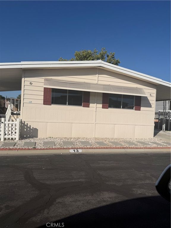 9391 California Ave 13, Riverside, CA 92503