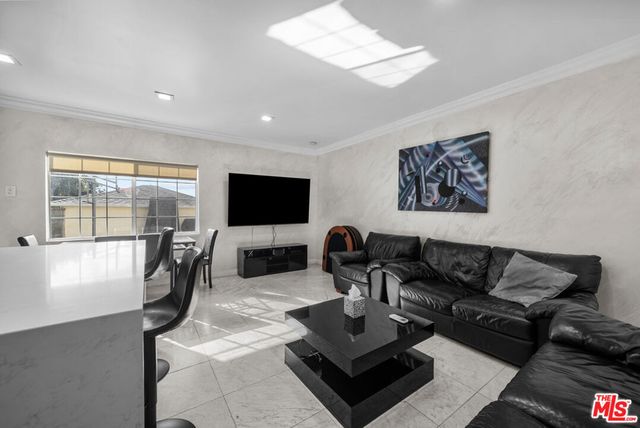 2640 N Keystone Street, Burbank, CA 91504