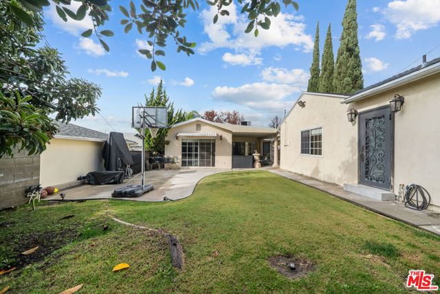 2640 N Keystone Street, Burbank, CA 91504