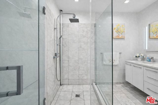 2640 N Keystone Street, Burbank, CA 91504