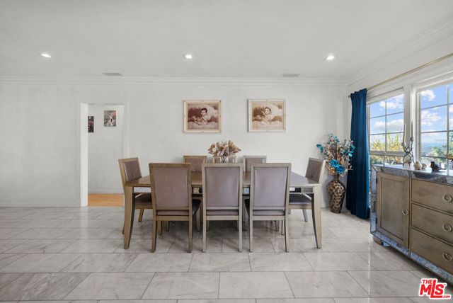 2640 N Keystone Street, Burbank, CA 91504