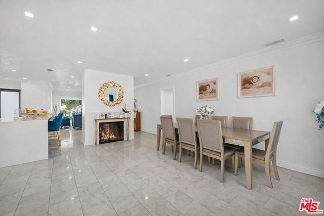 2640 N Keystone Street, Burbank, CA 91504