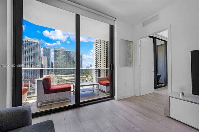 55 SW 9th St 1804, Miami, FL 33130