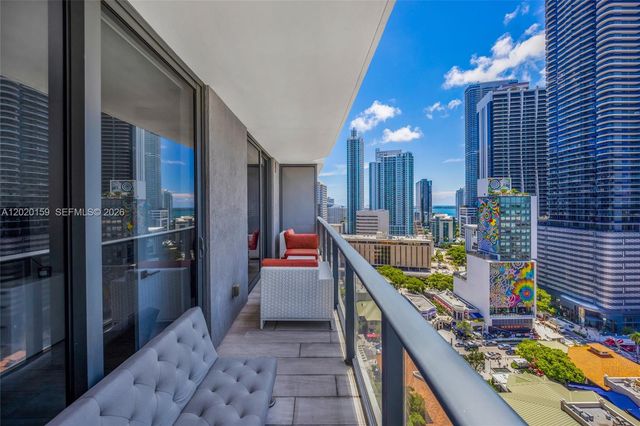 55 SW 9th St 1804, Miami, FL 33130
