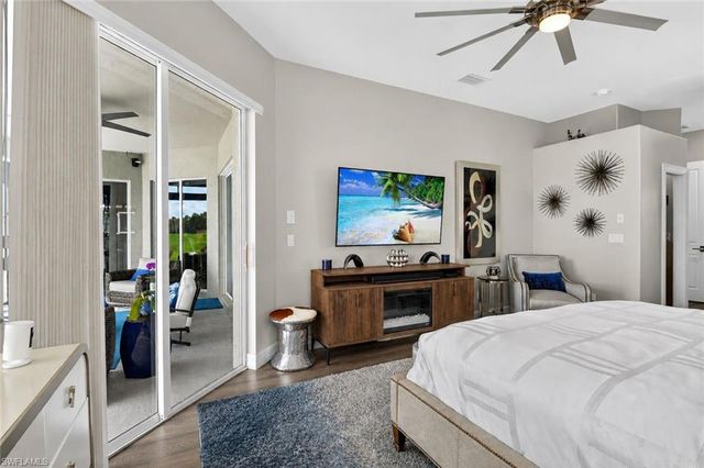 6040 Dogleg DR, Naples, FL 34113