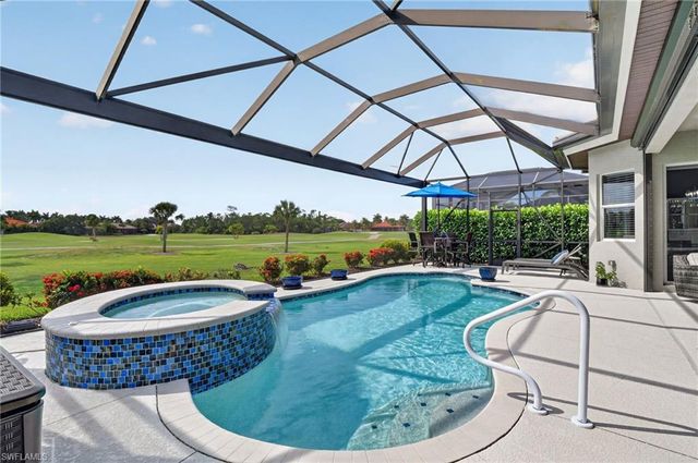 6040 Dogleg DR, Naples, FL 34113