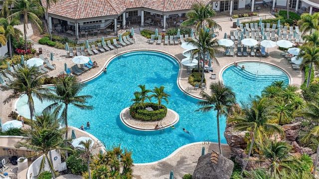 6040 Dogleg DR, Naples, FL 34113