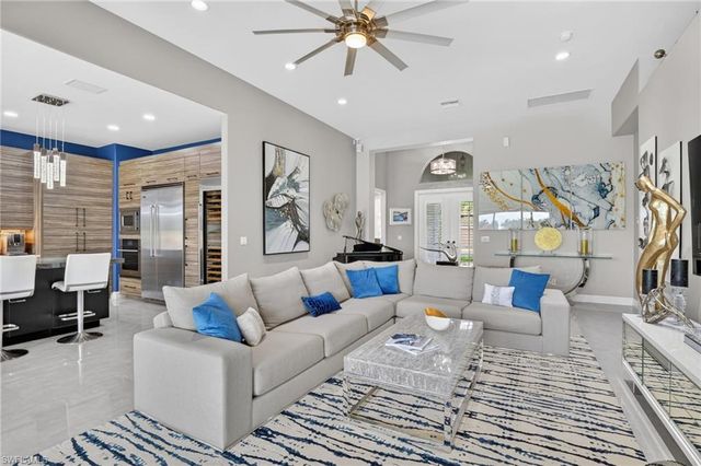 6040 Dogleg DR, Naples, FL 34113