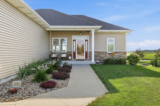 3401 Red Fox Road, Ames, IA 50014