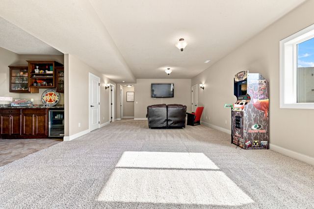 3401 Red Fox Road, Ames, IA 50014