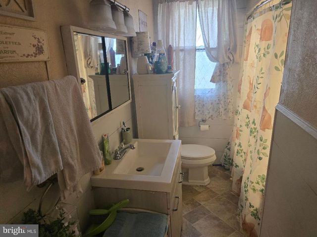 544 ST LOUIS AVE, Egg Harbor City, NJ 08215