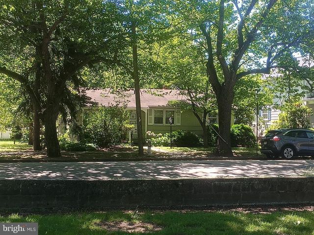 544 ST LOUIS AVE, Egg Harbor City, NJ 08215