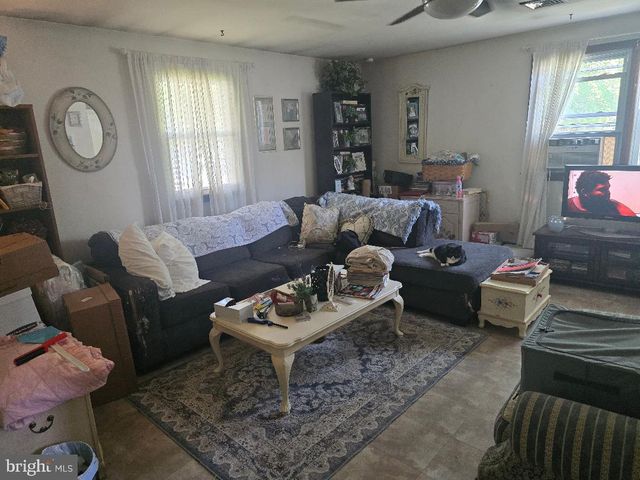544 ST LOUIS AVE, Egg Harbor City, NJ 08215