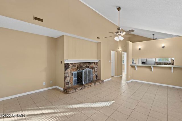 210 E Doris Avenue, Jacksonville, NC 28540