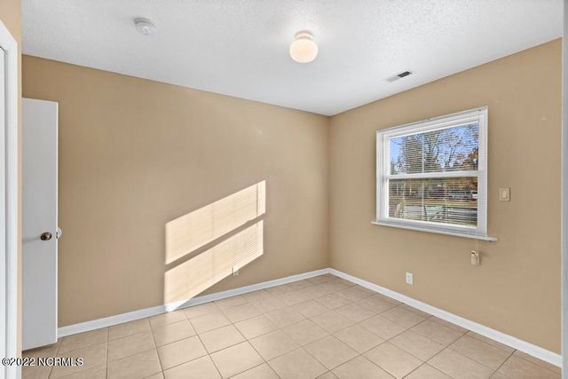 210 E Doris Avenue, Jacksonville, NC 28540