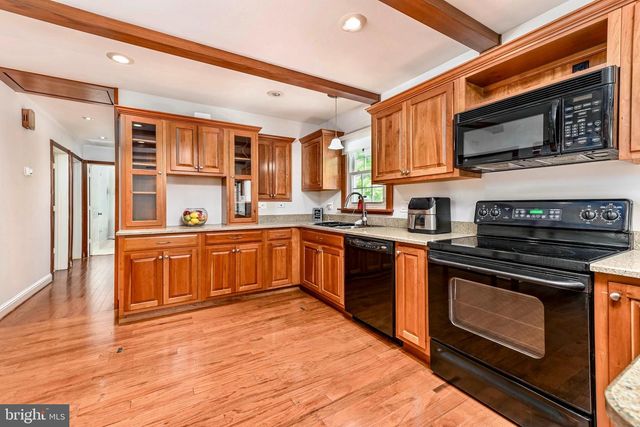 7712 PINE ST, Manassas, VA 20111
