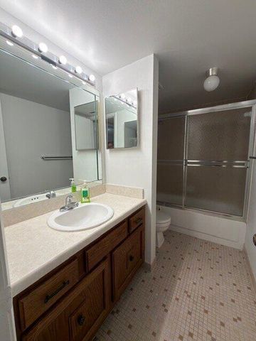 6021 Coral Lake Drive 209, Margate, FL 33063