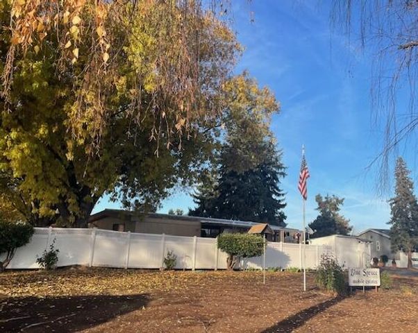 3700 Bellinger Lane SPC 7, Medford, OR 97501