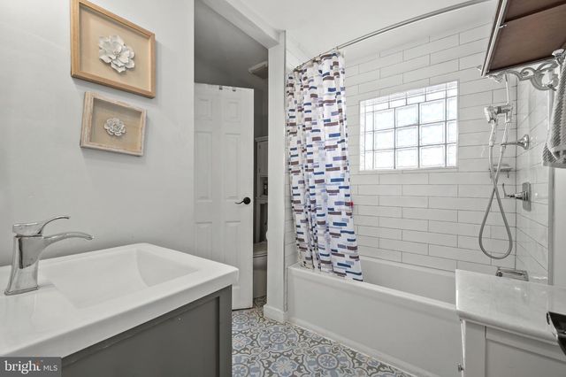 11702 ASHLEY DR, Rockville, MD 20852