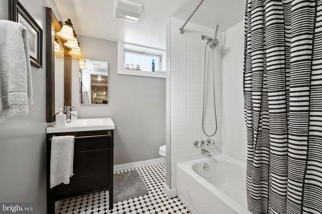 11702 ASHLEY DR, Rockville, MD 20852