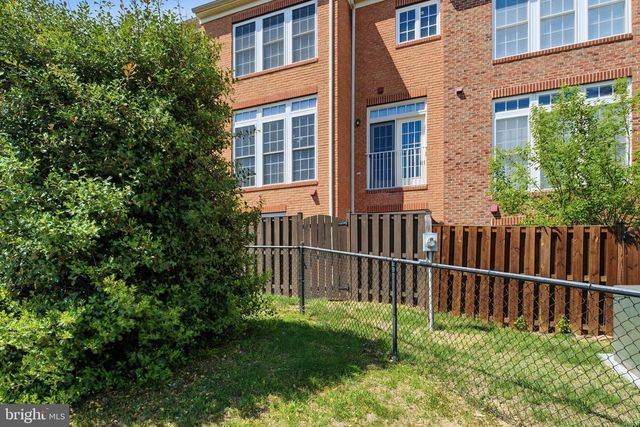 8439 KIRBY LIONSDALE DR, Lorton, VA 22079