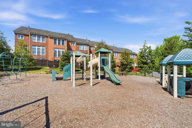 8439 KIRBY LIONSDALE DR, Lorton, VA 22079
