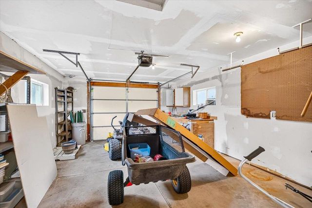 5981 Purcell Road, Oregon, WI 53575
