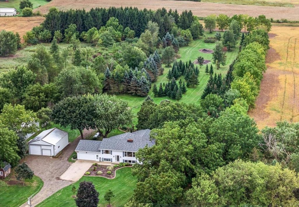 5981 Purcell Road, Oregon, WI 53575