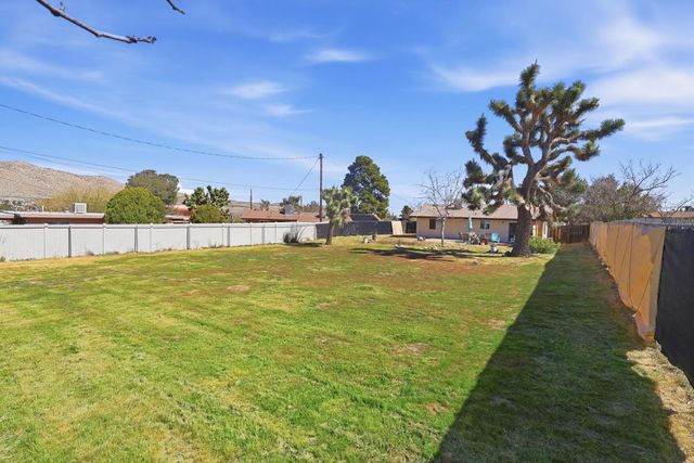 7526 Apache Trail, Yucca Valley, CA 92284