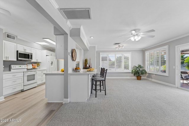 10826 W BROOKSIDE Drive, Sun City, AZ 85351