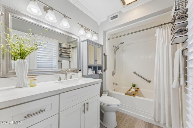 10826 W BROOKSIDE Drive, Sun City, AZ 85351