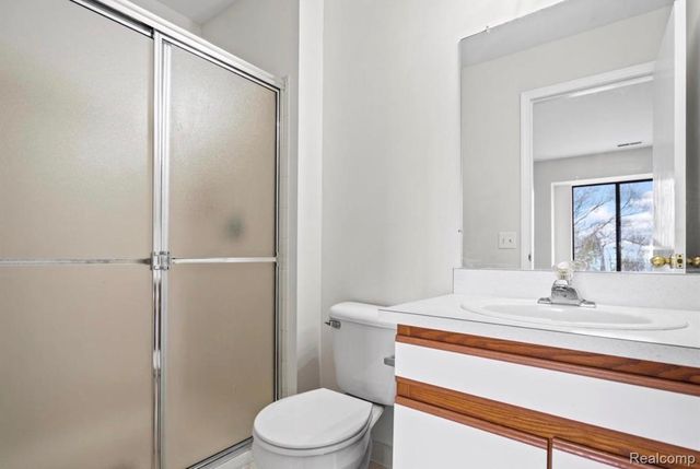 42740 Lilley Pointe Drive, Canton Charter Township, MI 48187