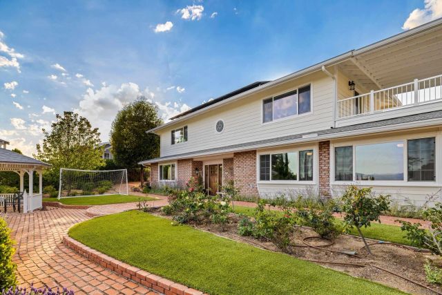 2222 Lindsay Michelle Dr, Alpine, CA 91901