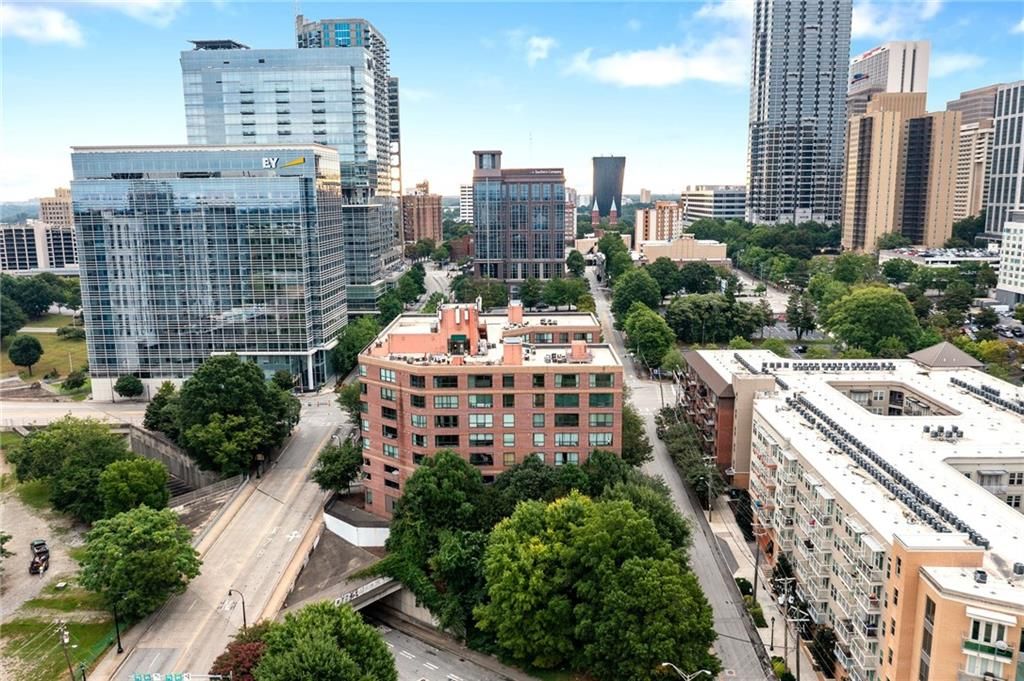 115 W Peachtree NW Place 602, Atlanta, GA 30313