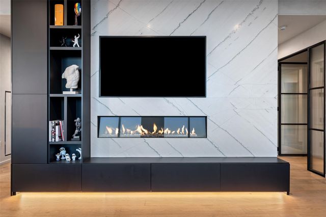 210 Lavaca ST 2301, Austin, TX 78701