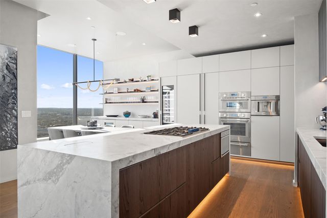 210 Lavaca ST 2301, Austin, TX 78701