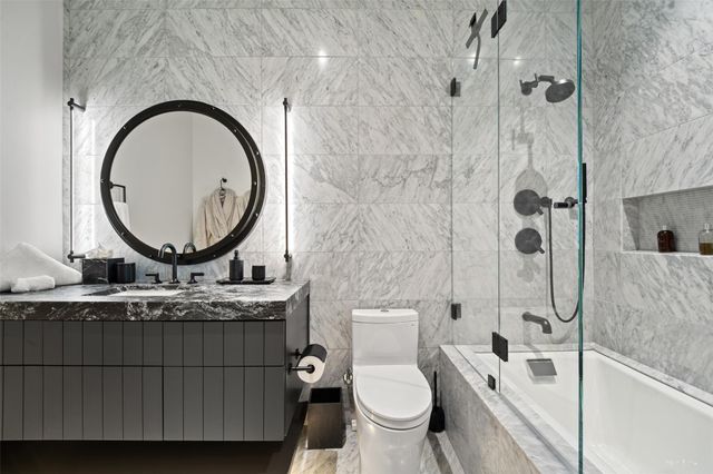 210 Lavaca ST 2301, Austin, TX 78701