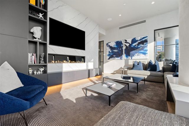 210 Lavaca ST 2301, Austin, TX 78701