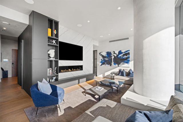 210 Lavaca ST 2301, Austin, TX 78701