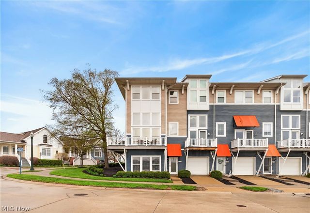303 Arizona Avenue, Lorain, OH 44052