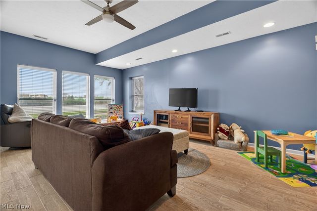 303 Arizona Avenue, Lorain, OH 44052