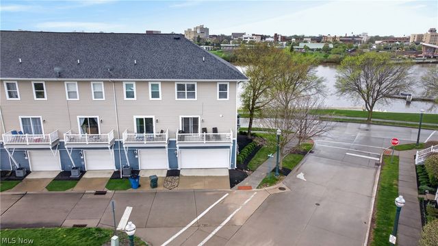 303 Arizona Avenue, Lorain, OH 44052