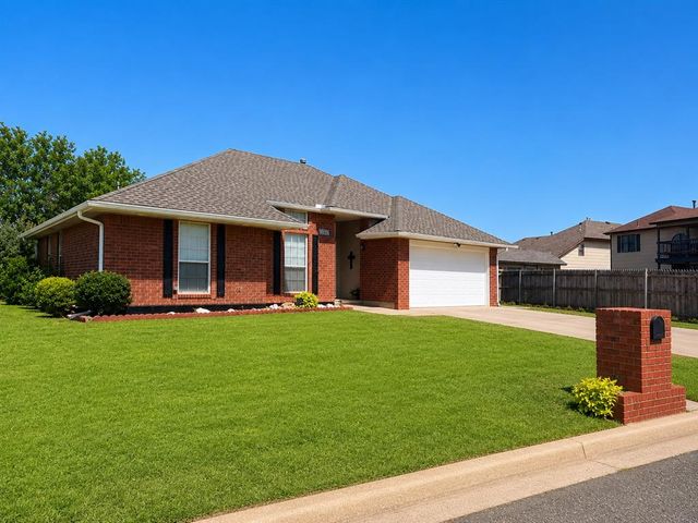 9320 Mayview Circle, Oklahoma City, OK 73159