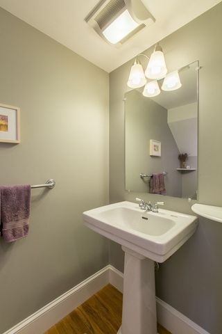 429 Norfolk St 18, Somerville, MA 02143