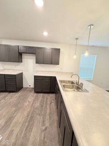 1152 Winfield Avenue, Indianapolis, IN 46222