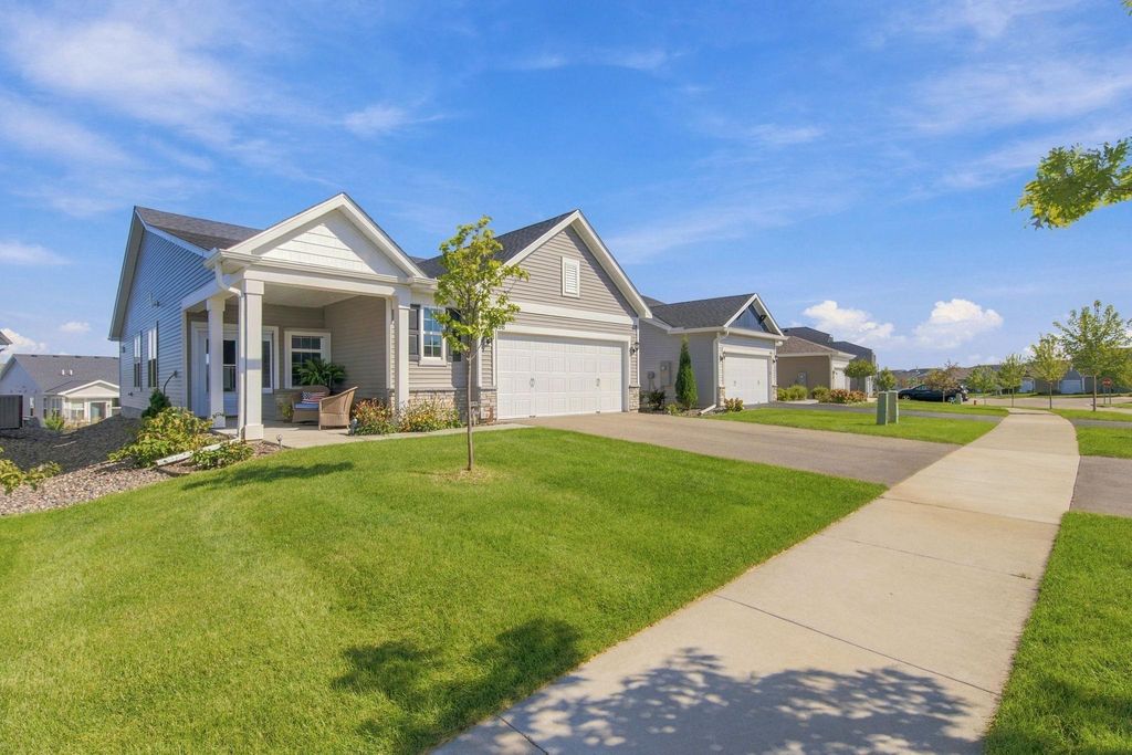 196 Liberty Heights Drive, Chaska, MN 55318 — photo 2