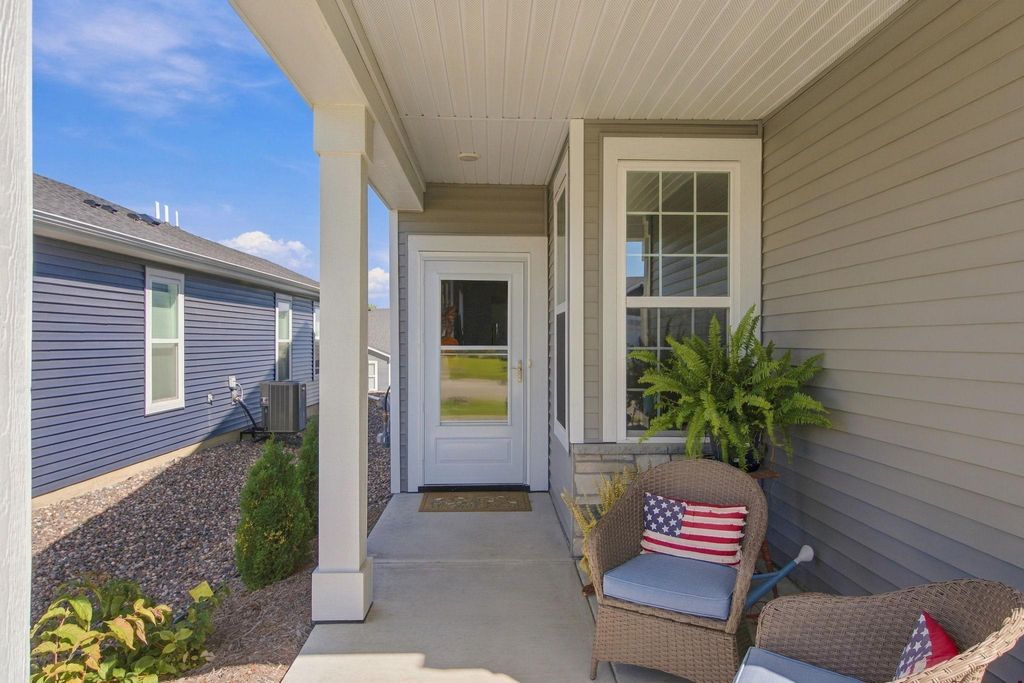 196 Liberty Heights Drive, Chaska, MN 55318 — photo 3
